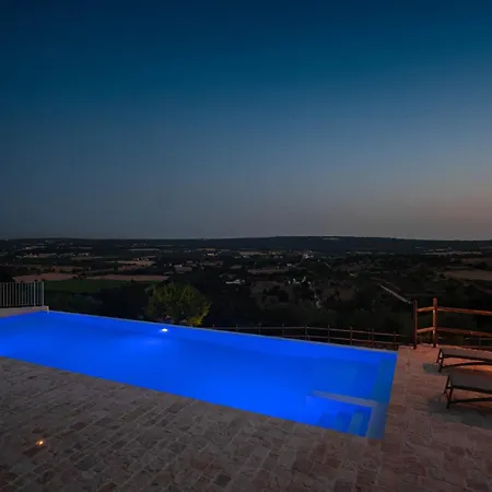וילה Infinity Truly Trulli *