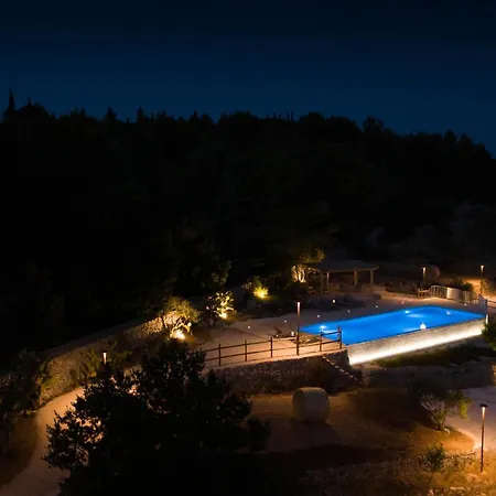 Infinity Truly Trulli * Castellana Grotte